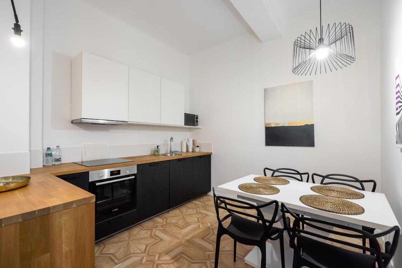Old Town Basilisk Apartment Varşova Dış mekan fotoğraf